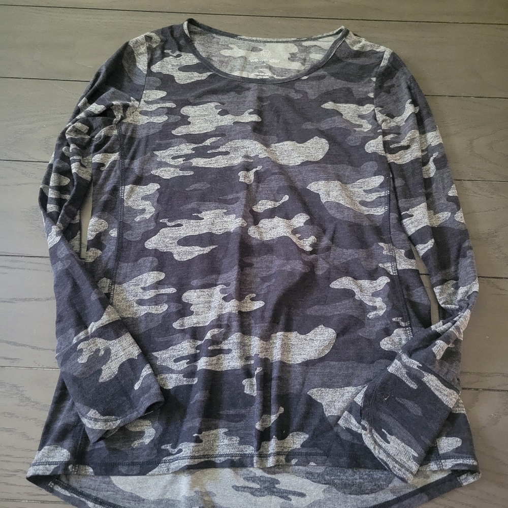 We Wander Gray Camouflage Long Sleeve Shirt Medium
